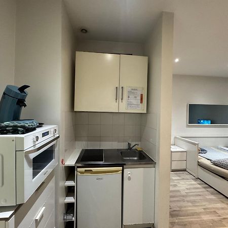 Appartement Proche Centre Ville, Gare Et Autoroute Melun Kültér fotó