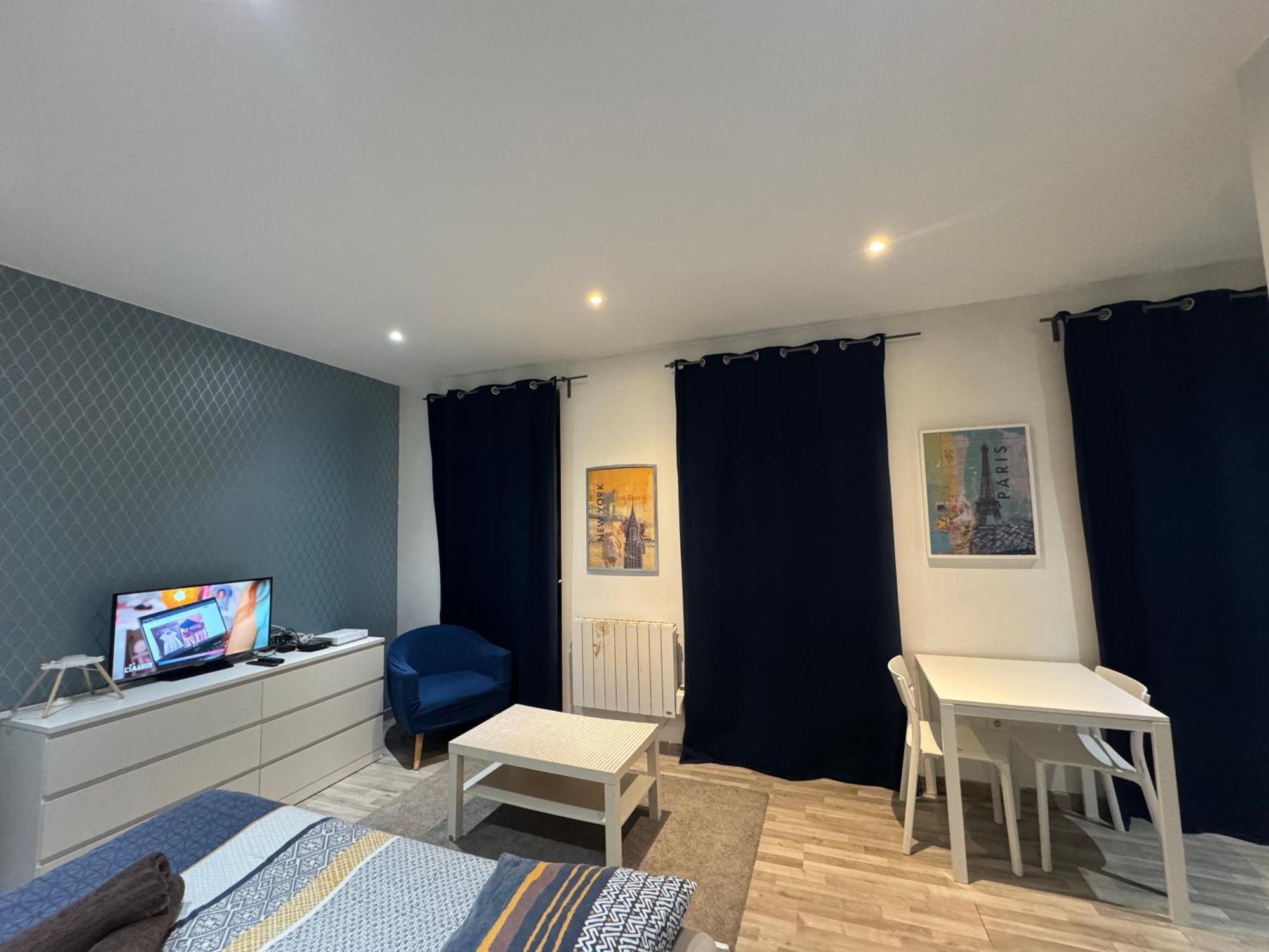 Appartement Proche Centre Ville, Gare Et Autoroute Melun Kültér fotó
