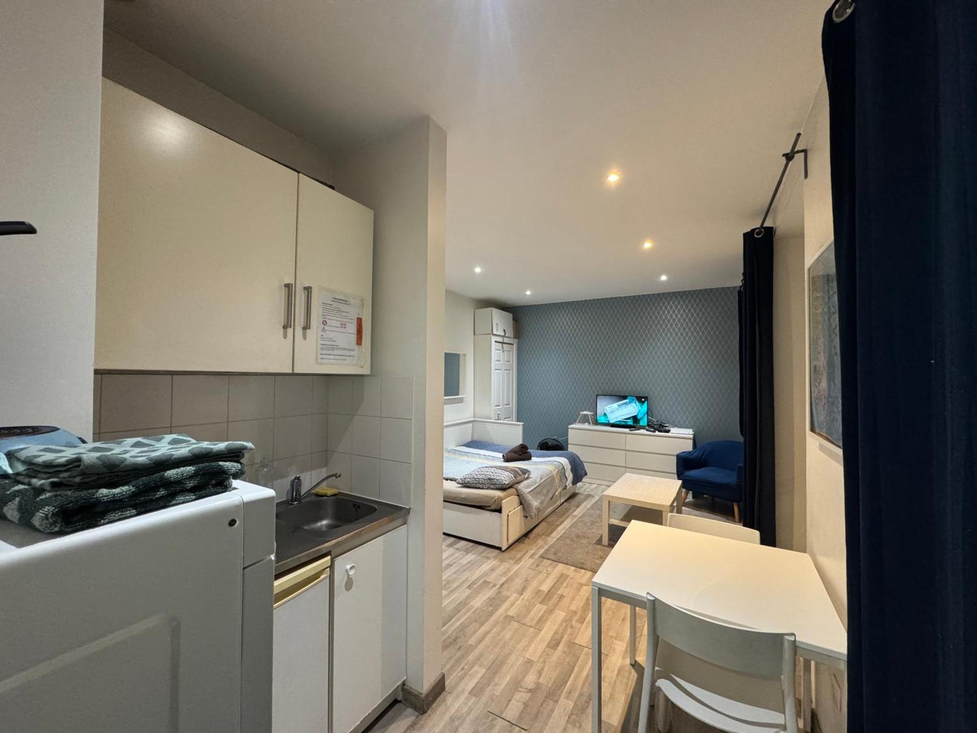 Appartement Proche Centre Ville, Gare Et Autoroute Melun Kültér fotó
